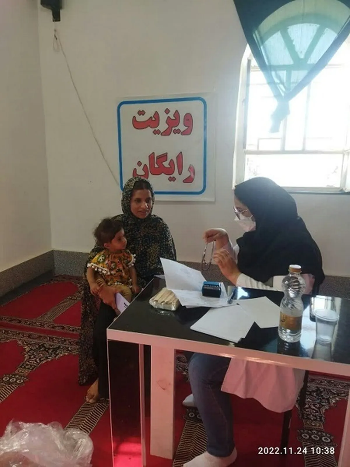 ویزیت رایگان اطفال روستای محروم شکر آباد منوجان انجام گرفت