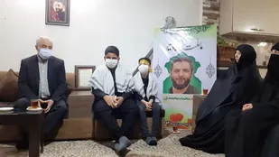 حضور رئیس بنیاد شهید و امور ایثارگران در منزل شهید امر به معروف شهید محمد محمدی