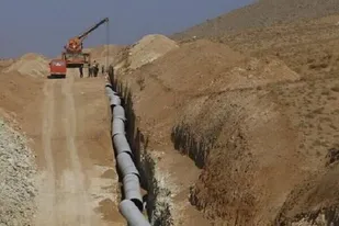 پمپاژ خط انتقال آبرسانی به شهرستان ملکشاهی مجدد برقرار شد