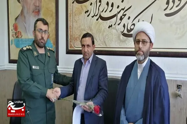 هر کجا به مشکلی برخوردیم، حضور به موقع سپاه پاسداران موجب دلگرمی و گره گشایی است