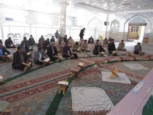 برگزاری سومین محفل انس با قرآن کریم به همراه برنامه های فرهنگی در نایین