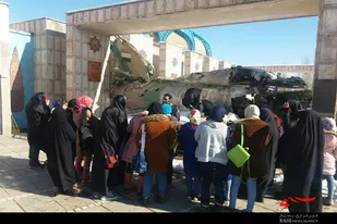 بازدید بسیجیان پایگاه حضرت خدیجه(س) بهار از باغ موزه دفاع مقدس