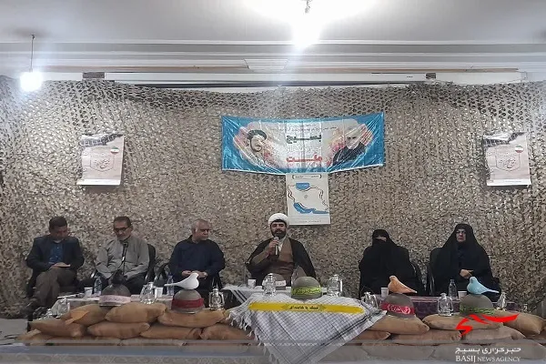 میزگرد شهید شناسی با موضوع کتاب بی بی زیور، در سالن اجتماعات آموزش و پرورش داراب برگزار شد