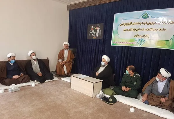 نخبگان جامعه برای خنثی‌سازی توطئه‌های دشمنان اهتمام کنند