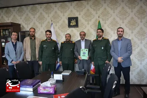 سردار کرمی فرمانده سپاه انصار المهدی(عج) استان زنجان با مدیر کل ورزش و جوانان دیدار کرد.
