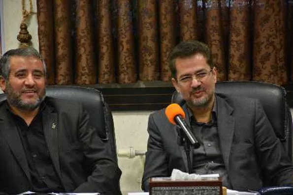 دانشگاه بايد خودش را با جامعه پيوند دهد.