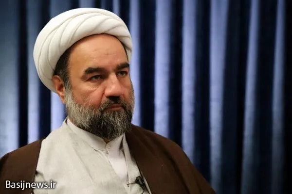 علما و شهدا دو بال پرواز برای کشور هستند