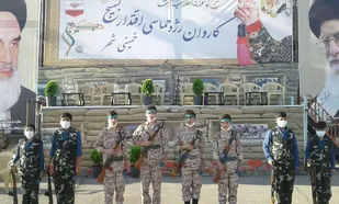 رژه اقتدار بسیج گردان 124 امام حسین (علیه السلام) در شهرستان خمینی شهر