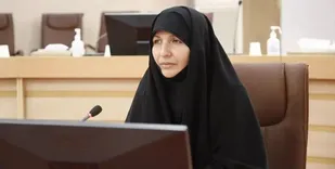 مشاور وزیر و مدیرکل امور زنان و خانواده وزارت کشور:
دختران ایرانی افسران جنگ روایت&zwnj;ها هستند