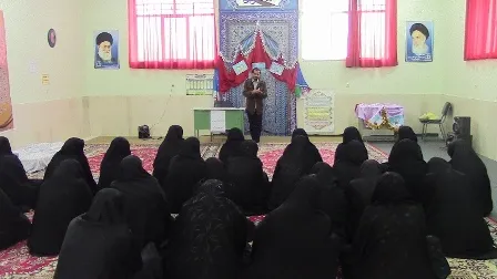 آگاه سازی خانواده ها آسیب های فضای مجازی را کاهش می دهد