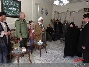 دیدار با خانواده شهید مدافع حرم در شهرکرد