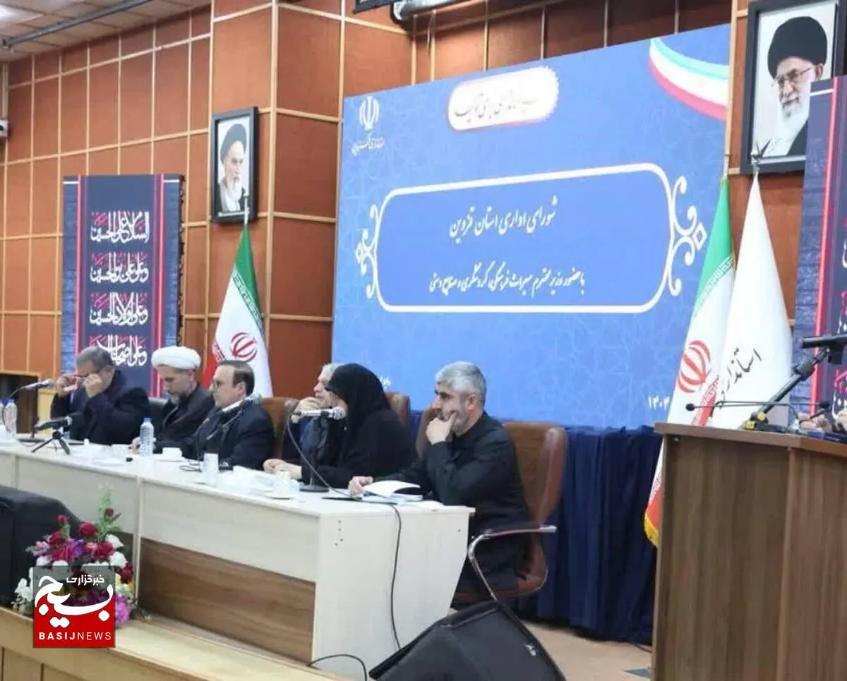  

تیم انتخابی رهبر انقلاب بر میدان و دیپلماسی مسلط است/دستمان روی ماشه است