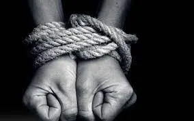 گروگانگیری ۱۲ ساعته در مرکز تهران/ دستگیری دو آدم‌ربا