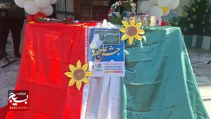 جشن عاطفه&zwnj;ها در کاشمر برگزار شد/ 2037 دانش آموز تحت پوشش داریم