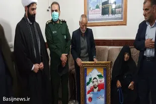 دیدار مسئولین استانی و سپاه رزن با خانواده شهید ساعد وصال