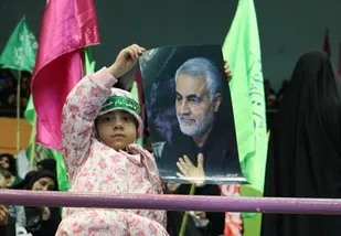 اجتماع بزرگ دختران حاج قاسم در ورزشگاه 12 هزار نفری آزادی
