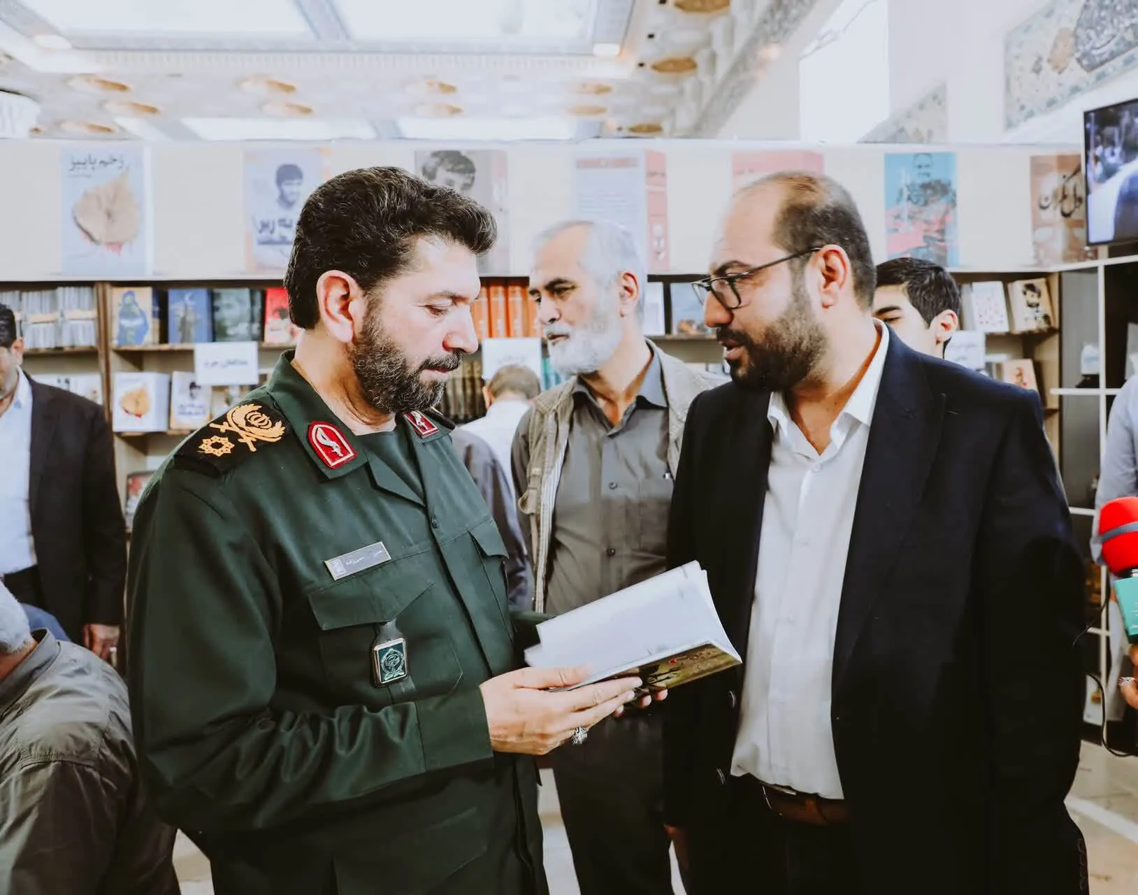 سردار حسن‌زاده: بالغ بر ۲۳۰ عنوان کتاب در نشر ۲۷ رونمایی شده است / لزوم توجه بیشتر به نویسندگان جوان