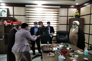 تجلیل از رئیس دانشگاه علوم پزشکی ایرانشهر