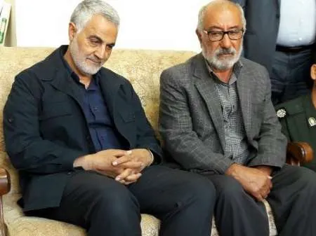 دیدار سردار سلیمانی با خانواده شهیدان «ابراهیم‌خانی» و «شاملو» در ملایر
