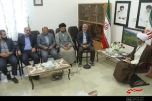 دیدار مداحان،هیئات مذهبی و رزمندگان اسلام با امام جمعه شهرکرد