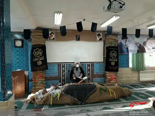 امروزه دشمنان با عمامه انگلیسی و اسلام آمریکایی به جنگ آرمان&zwnj;های انقلاب آمده اند
