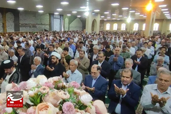 اقامه باشکوه نماز عید فطر در گناوه