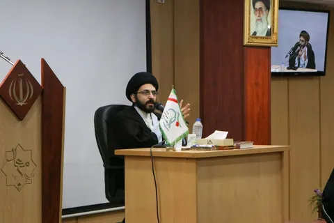 هدف دشمن در مسئله حجاب جمهوری اسلامی است