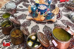 برگزاری جشنواره غذاهای بومی خمین در حوزه مقاومت بسیج حضرت خدیجه(س)