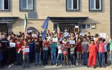 کوهپیمایی حوزه مقاومت بسیج خاتم الانبیاء گرمی با شعار گام دومی ها