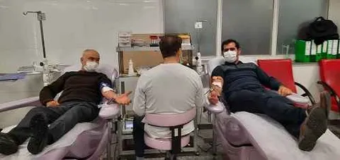 رزمایش اهدا خون بسیج پیشکسوتان آذربایجان غربی به مناسبت هفته بسیج برگزار شد + تصاویر
