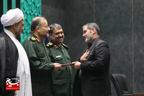همایش تجلی اخلاص ویژه تجلیل از دست‌اندرکاران راهیان نور