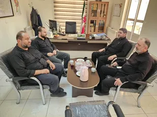 نشست فرمانده سپاه بویین&zwnj;زهرا و رئیس اداره کار شهرستان در راستای رفع موانع تولید و اشتغال&zwnj;زایی