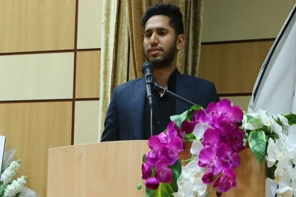 هیچکس سر سجاده، حاج قاسم نمی‌شود و هیچکس هم بدون سجاده نشینی حاج قاسم نمی‌شود