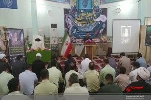 نقش امام خمینی(ره) در مبانی و نظریه پردازی انقلاب بی نظیر بوده است