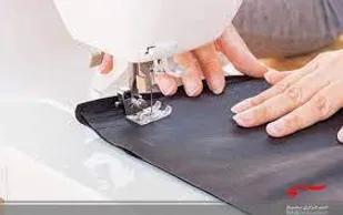 تهیه و توزیع 5 چرخ خیاطی جهت اشتغال زایی خانواده های بی سرپرست
