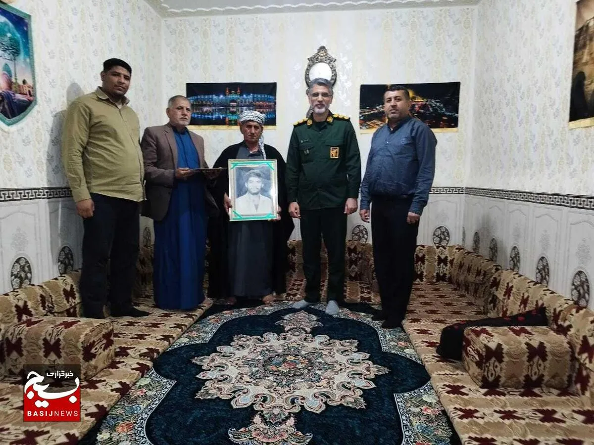 دیدار جالب و عجیب با یک خانواده شهید در یکی از مناطق محروم خرمشهر