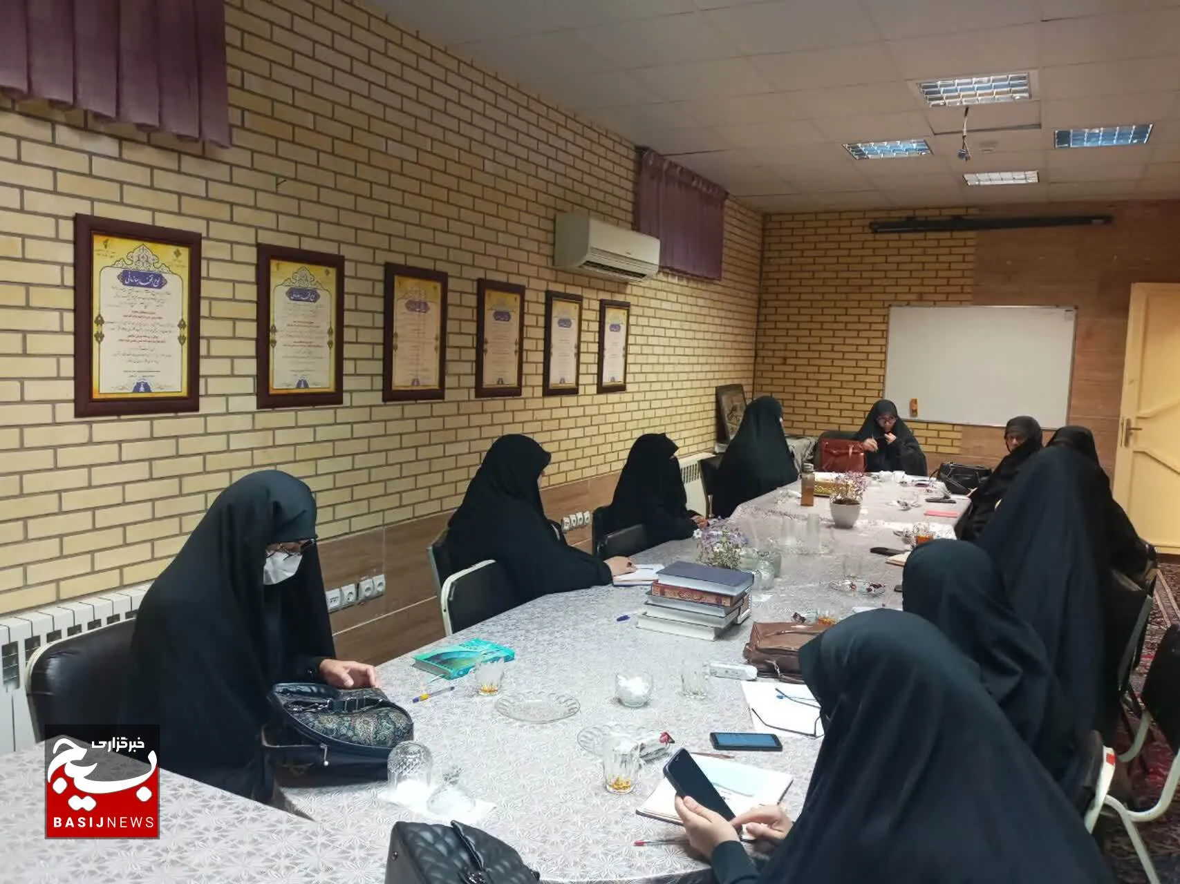بررسی عملکرد مسئولان قرآنی پایگاه‌های حوزه ام ابیها قم