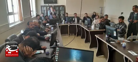 دومین کنفرانس خبری متخصصین قلب و داخلی شهرستان فارسان