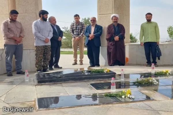 وحدت و بصیرت جامعه در لوای رهبر مجتهد عامل شکست دشمنان است