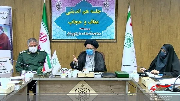 حجاب هویت اجتماعی زنان در جامعه است