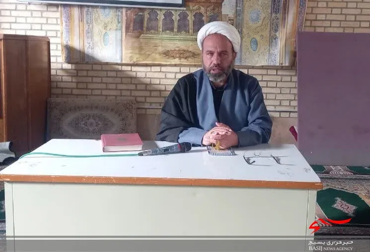 جان دادن در مسیر ولایت و انقلاب، الگوپذیری از سیره فاطمی است 

 