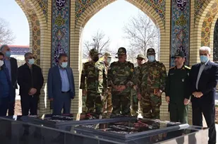 کاشت ۱۹ اصله نهال در مجاورت یادمان شهدای قرارگاه عملیاتی لشگر۱۶ زرهی قزوین/ اجازه هیچ گونه جسارتی را  به دشمنان جمهوری اسلامی ایران نمی&zwnj;دهیم