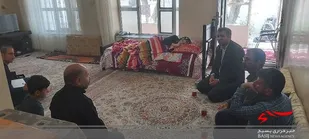 دیدار با خانواده شهید &laquo;تقی زاده&raquo; در اردبیل