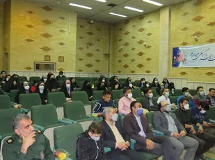 تجلیل از عوامل مرکز واکسیناسیون شهدای فرهنگ و هنر ملک شهر اصفهان