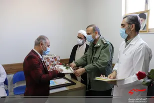 تجلیل از مقام پرستاران درمانگاه رضوی سپاه ناحیه شاهرود+ تصاویر