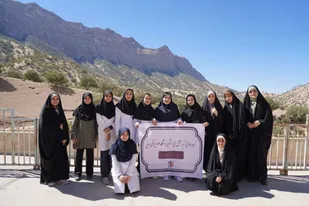 تصاویر جالب از اردوی جهادی بسیج دانشجویی دانشگاه علوم پزشکی یاسوج در روستای چاهن + (تصاویر)
