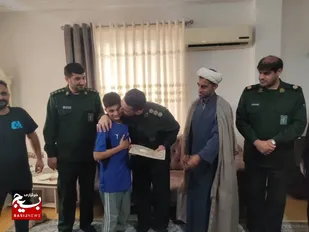 تجلیل از قهرمان کشتی دهه نودی در عباس آباد