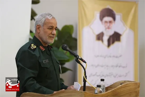 رویکرد قرارگاه سازندگی خاتم‌الانبیاء(ص) بسیجی است/ خدمت به مردم افتخاری برای مسئولان به شمار می‌رود