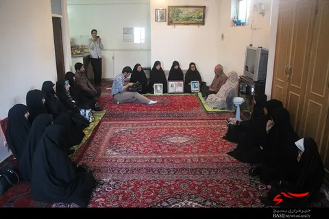 دیدار بسیجیان طرح هجرت با خانواده شهیده ذوالقدری در میانه