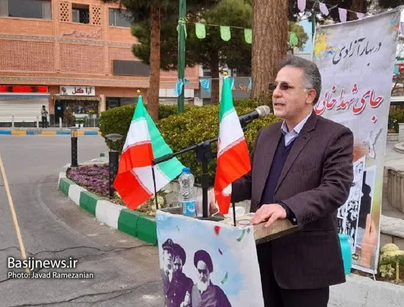 ضرورت نقش آفرینی نخبگان و چهره‌های علمی، سیاسی و فرهنگی در عرصه جهاد تبیین